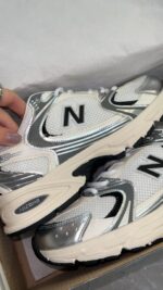 Tênis NB 530 Offwhite / Prata - Imagem 3